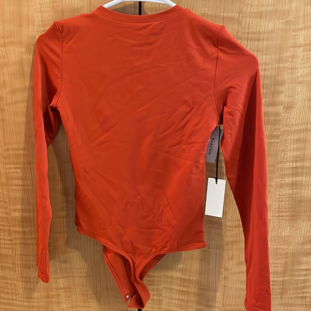 Aritzia Babaton flambeau red aritzia Henley Longsleeve Bodysuit Size Xs - Picture 6 of 6